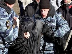 Москва: на Старом Арбате задерживают оппозиционеров
